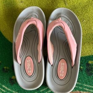 Women’s golf sandals